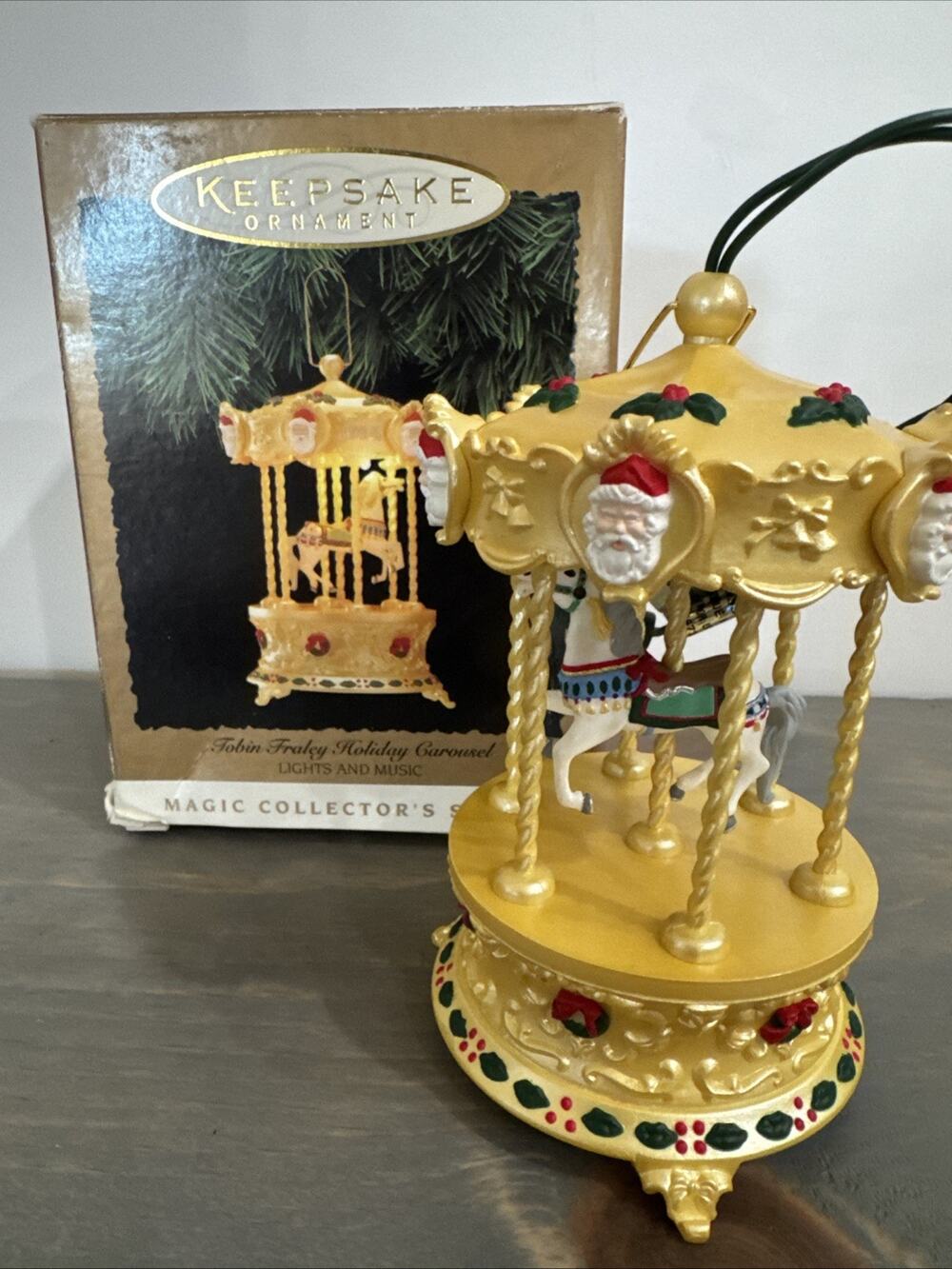Hallmark 1994 Tobin Fraley Holiday Carousel Magic Ornament Lights & Music Works!